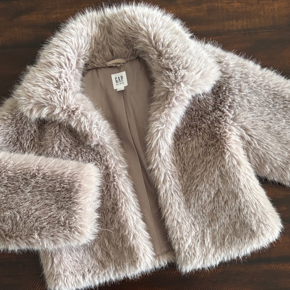 GAP Soft Beige Faux Fur Coat